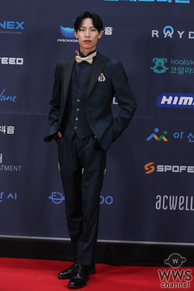【動画】日本代表・HIKARUさん、FACE of ASIAにグリーンのオーダースーツで登場！人生初のランウェイの感想を語る