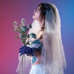 新唯、妖艶メイク＆ゴシックなウエディング衣装のオフショット公開！
