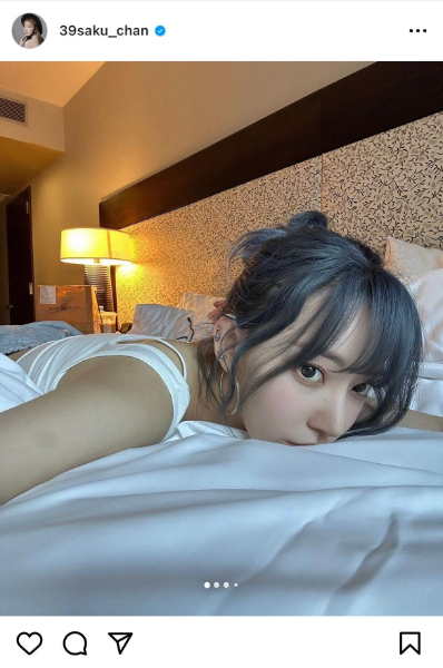 宮脇咲良、ベッドに横たわる自撮り写真に思わずドキッ！「毎日かわいくてありがとう」の声