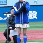 ＝LOVE・瀧脇笙古、絶対領域が美しいミニスカ衣装でゲストMCとして出演！天使すぎる笑顔で会場の来場客たちを魅了＜横浜DeNAベイスターズ ファンフェスティバル2023＞