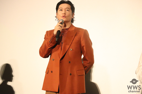 井浦新、アイドルと共同生活をしたおっさん役を演じる「観た人に寄り添う作品です。」＜『つんドル』公開記念舞台挨拶＞