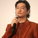 井浦新、アイドルと共同生活をしたおっさん役を演じる「観た人に寄り添う作品です。」＜『つんドル』公開記念舞台挨拶＞