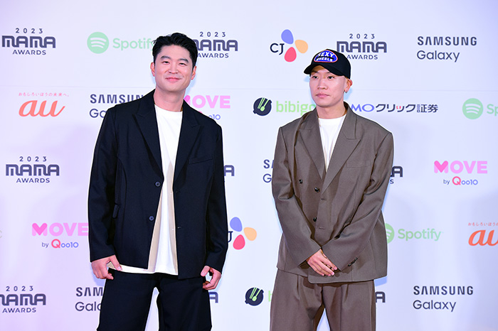 Dynamic Duo、クールなオーバーサイズジャケットで登場！＜2023 MAMA AWARDS＞