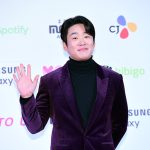 アン・ジェホン、高級感あふれるパープルスーツ姿で登場！＜2023 MAMA AWARDS＞