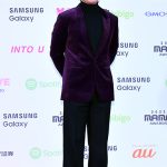 アン・ジェホン、高級感あふれるパープルスーツ姿で登場！＜2023 MAMA AWARDS＞