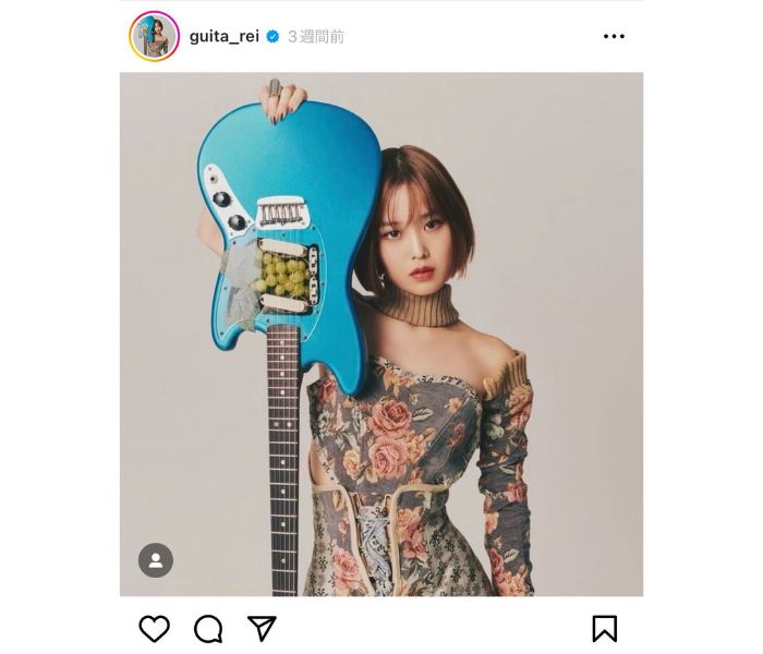 Rei、新アーティスト写真公開！「グレープギター」とのツーショットに「まさにアーティスト」の声
